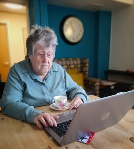 At aged 88, Roma took up computer lessons so that she could communicate with her loved ones.